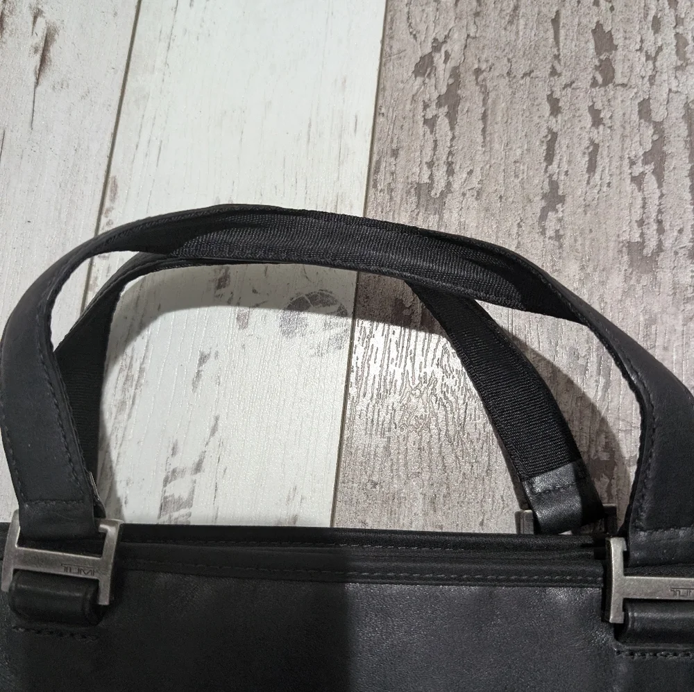 Tumi Packable Tote Black‎
